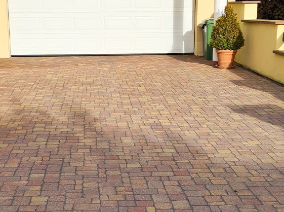 4. Fertige Fläche, 2K Festverfugung